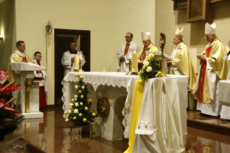 Relikwie św. Jana Pawła II w Rusinowicach