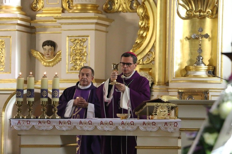 Pomiechowo. Pogrzeb ks. kan. Franciszka Kacprzyckiego