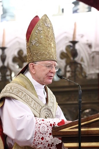 Ingres abp. Marka Jędraszewskiego do katedry na Wawelu