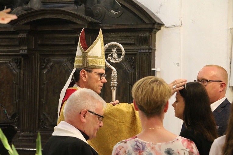 Krasne. Poświęcenie odnowionego ołtarza