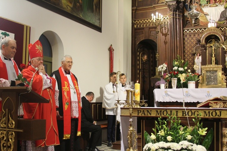 Uroczystość w Wieczfni Kościelnej