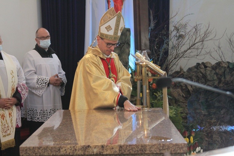 Skępe. Jubileusz parafii i konsekracja ołtarza