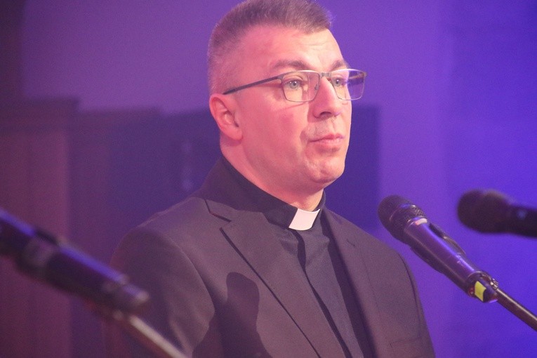 Czerwińsk. Oratorium "Matka z Czerwińskiego Wzgórza"
