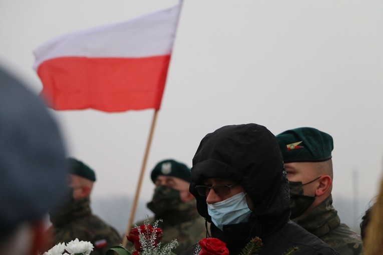 Strzelcy w hołdzie powstańcom styczniowym