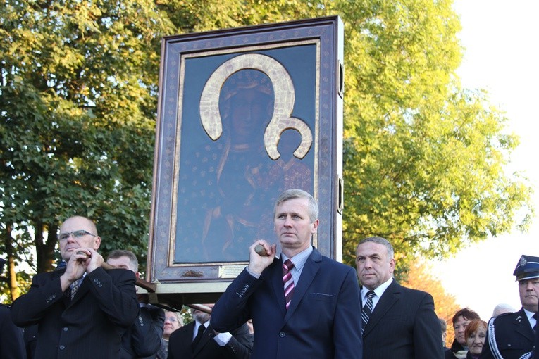 Dąbrowa. Nawiedzenie w parafii św. Stanisława BM