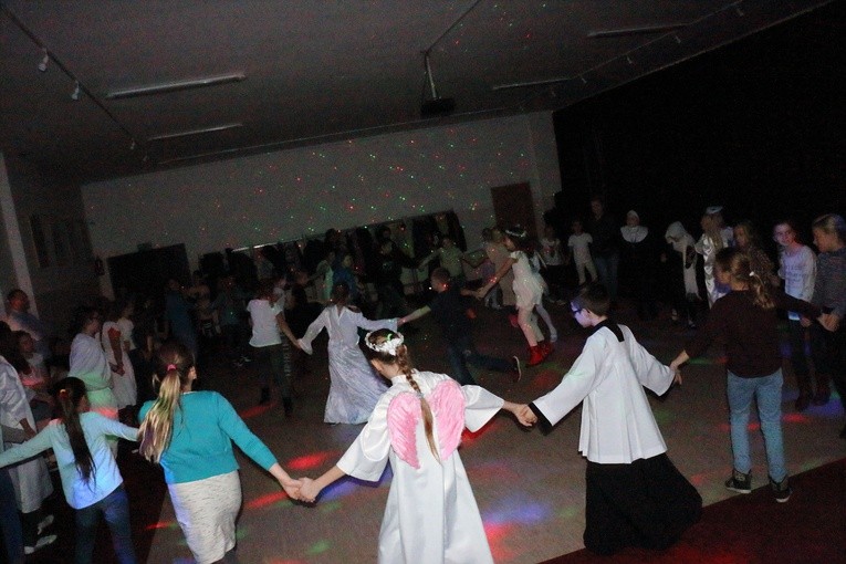 Zabawa świętych w Gardei