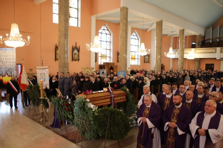 Pogrzeb ks. Albina Łuczkowskiego