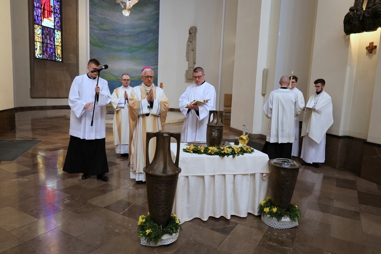 Msza krzyżma świetego w katedrze