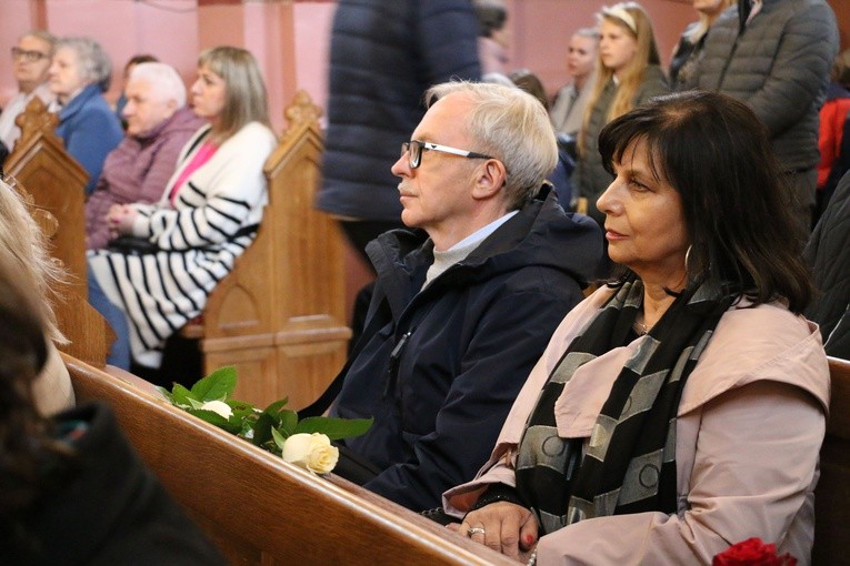 Niedzbórz. Wprowadzenie relikwii św. Rity