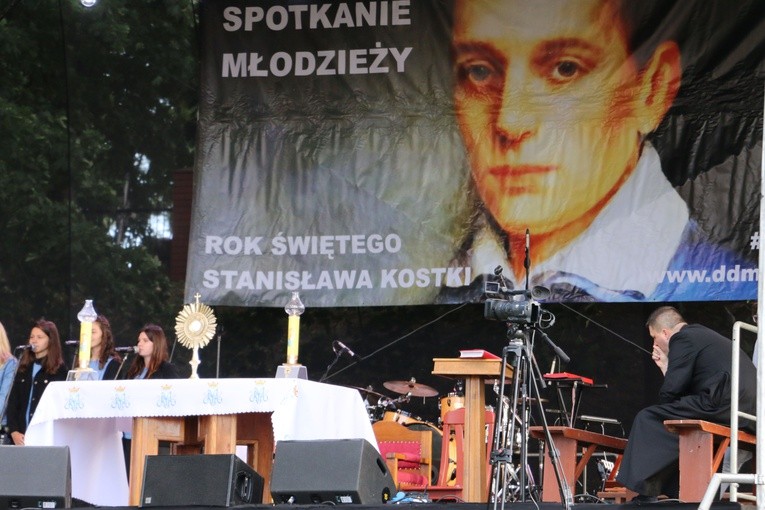 Rostkowo. Pielgrzymka młodzieży