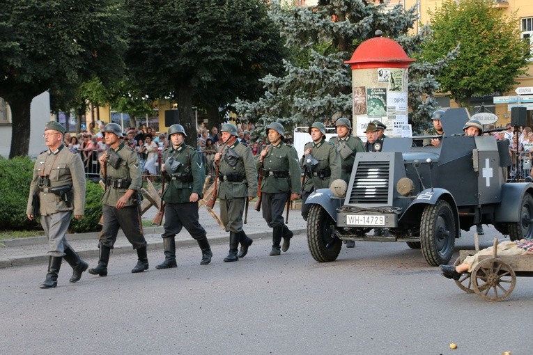 Rekonstrukcja historyczna nalotu na Mławę