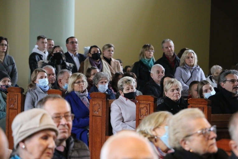 Ciechanów. Uroczystości w parafii MB Fatimskiej