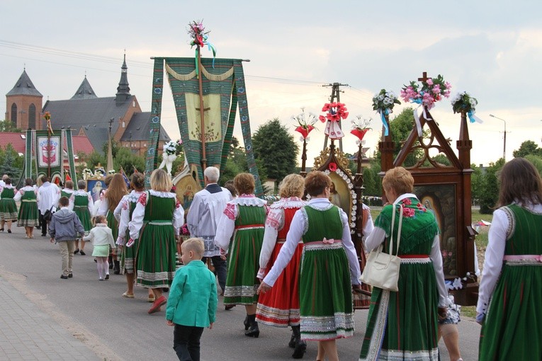 Pniewo. Nawiedzenie w parafii Świętych Apostołów Piotra i Pawła