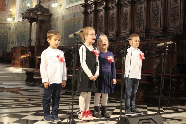 Przedszkolny Festiwal Piosenki Religijnej i Patriotycznej