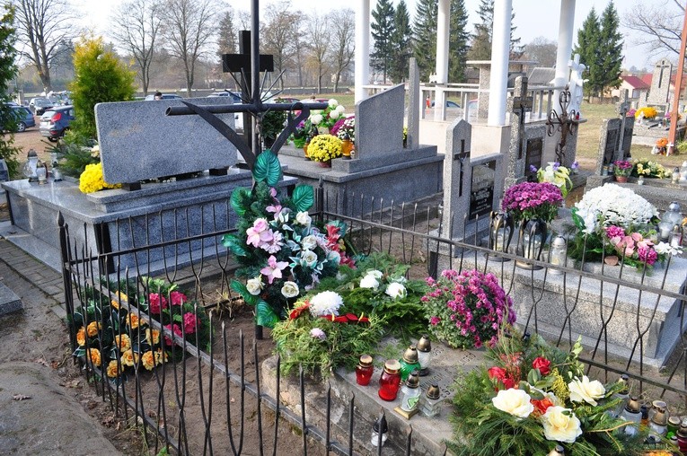 Cmentarz w Sulerzyżu