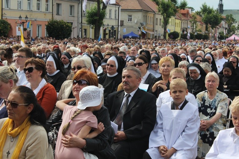 Pułtusk. Msza św. na rozpoczęcie nawiedzenia. Cz. 2