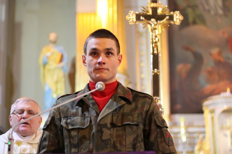 Warta honorowa w Makowie Mazowieckim