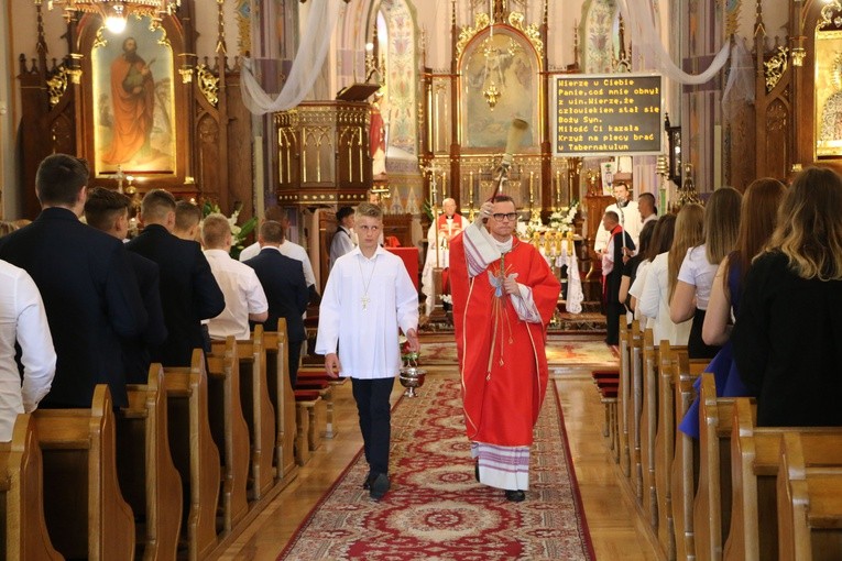 Szyszki. Poświęcenie odnowionego wnętrza kościoła