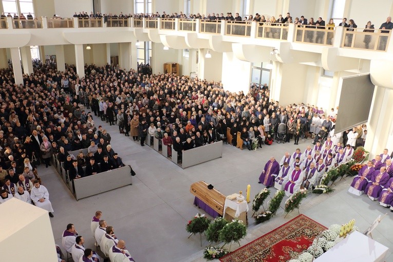 Uroczystości pogrzebowe ks. Mieczysława Tylutkiego