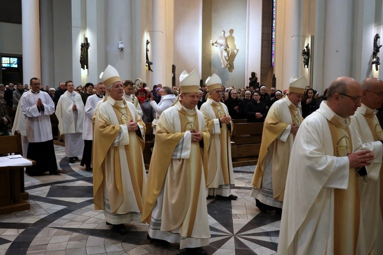 Uroczystość Chrystusa Króla w katowickiej katedrze cz. 1