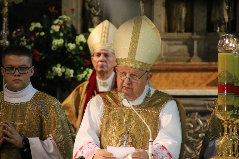 Płock. Obchody 100. rocznicy chrztu św. Jana Pawła II