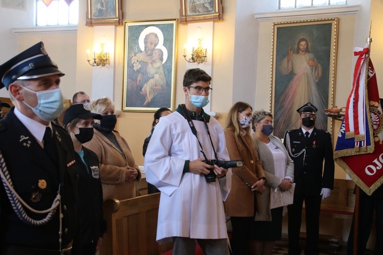 Proboszczewice. Wprowadzenie relikwii