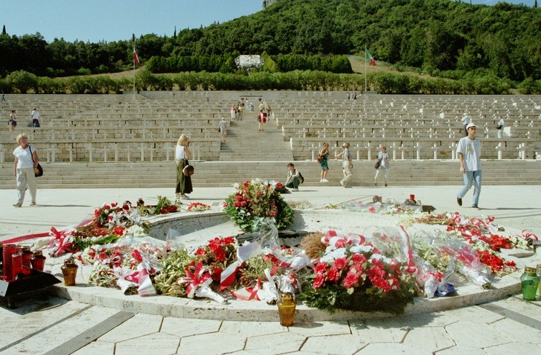 Pamięci bohaterów z Monte Cassino