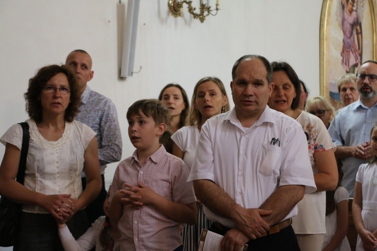 Popowo Kościelne. Wprowadzenie relikwii bł. Carla Acutisa