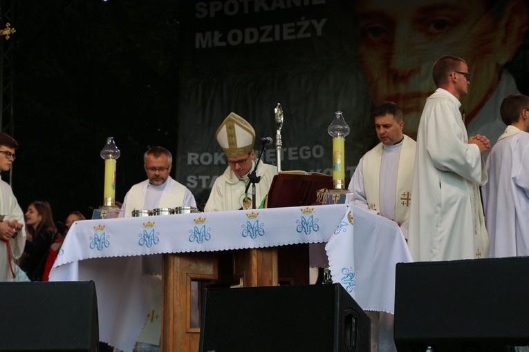 Rostkowo. Pielgrzymka młodzieży