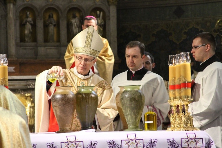 Msza krzyżma cz. 1