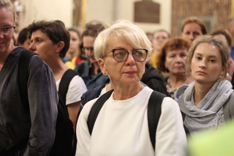 Pielgrzymka. W kaplicy Matki Bożej