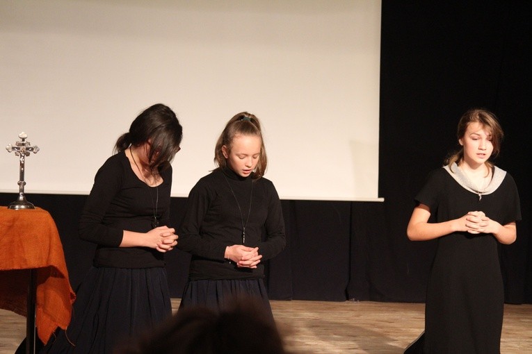 Etiudy teatralne o świętych i błogosławionych