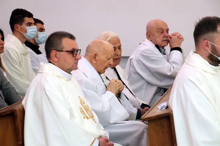 Sikórz. Święto w Leonianum
