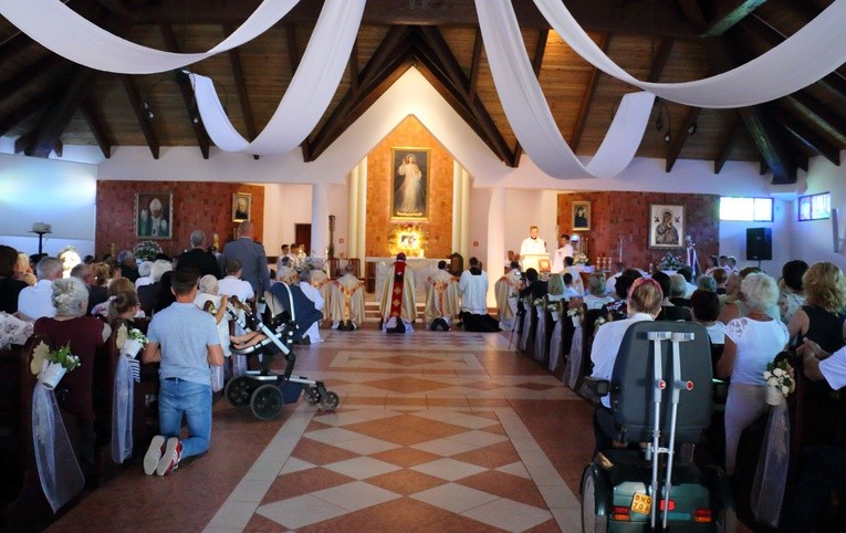 Parafia Miłosierdzia Bożego - konsekracja kościoła