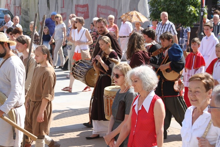 Diecezjalne dziękczynienie za chrzest Polski. 1