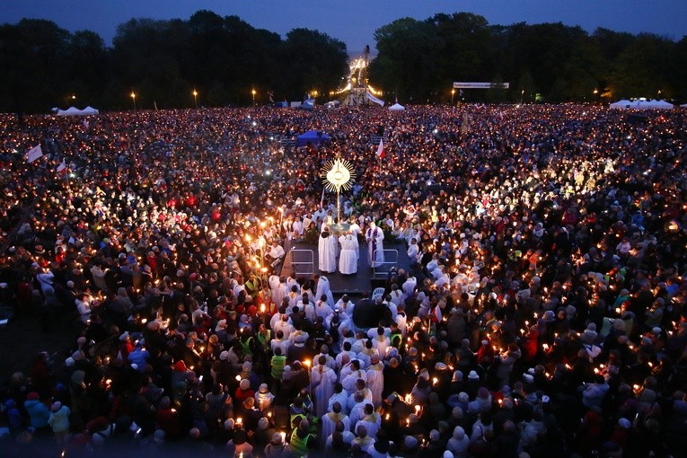 Czy mamy wstydzić się za Polskę?
