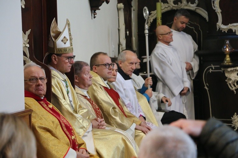 Pułtusk. Jubileusz parafii św. Józefa i wprowadzenie relikwii św. Jana Pawła II
