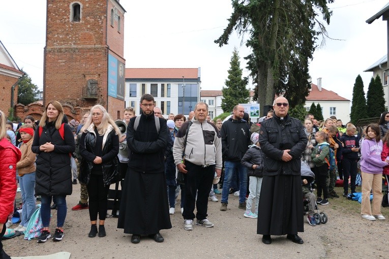 Pielgrzymka dzieci z Przasnysza do Rostkowa - cz. 1