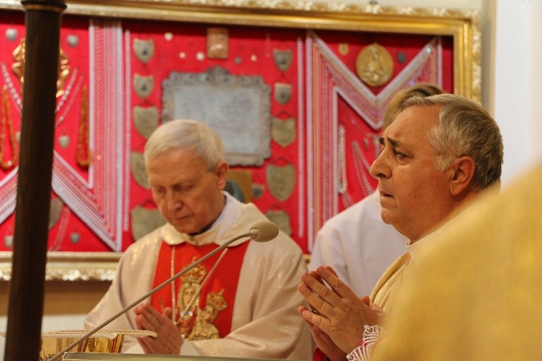 Czerwińsk. 50. rocznica koronacji obrazu Matki Bożej, cz. I