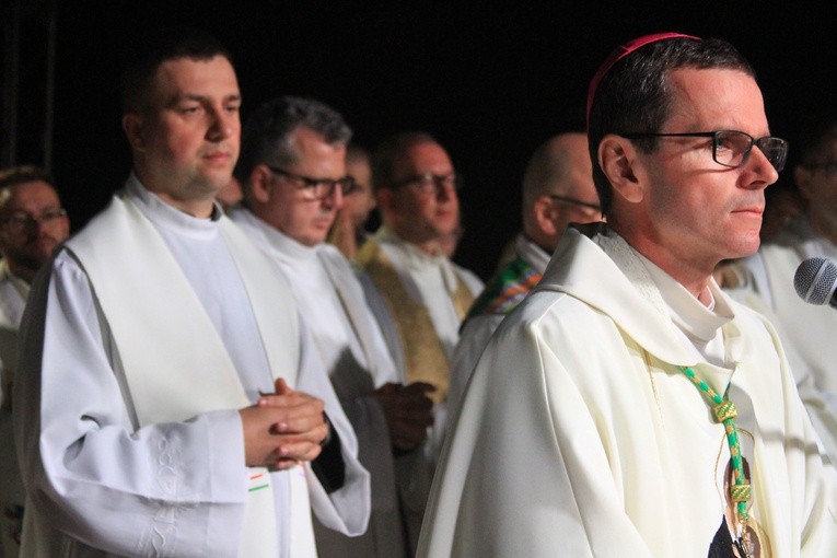 Pielgrzymka młodzieży. Część 2