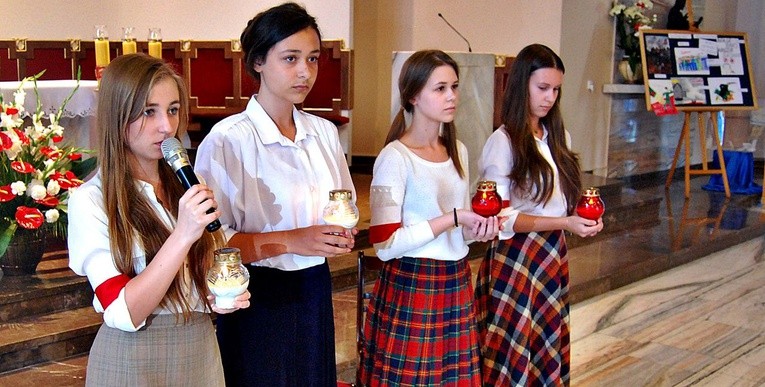 Laureaci płońskiego konkursu na koncercie galowym w kościele parafialnym św. Maksymiliana Marii Kolbego