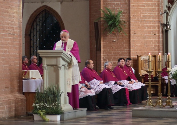 Uroczyste wprowadzenie bp. Adama Wodarczyka i Kanoników Kwidzyńskiej Kapituły Konkatedralnej