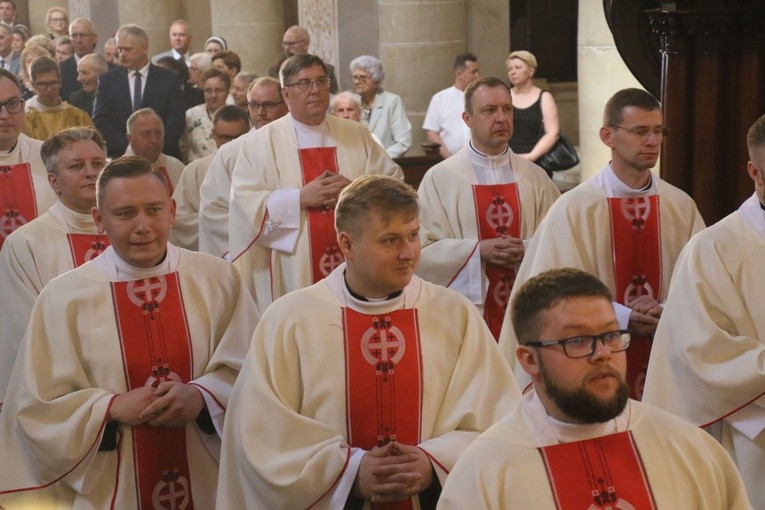 Płock. Święcenia kapłańskie - cz. 1
