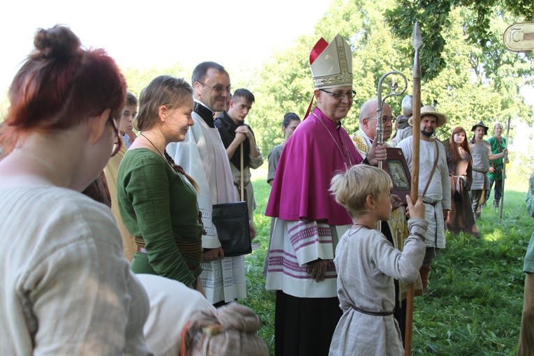 Diecezjalne dziękczynienie za chrzest Polski. 1