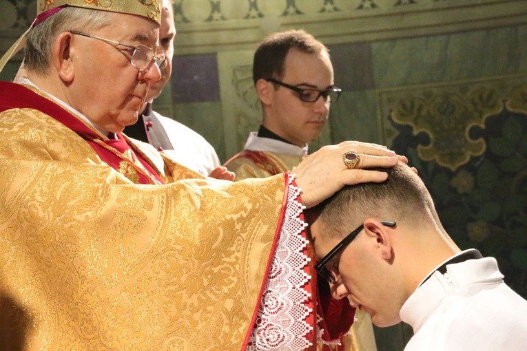 Święcenia diakonatu