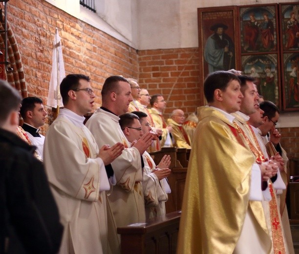 Powrócić do daru święceń