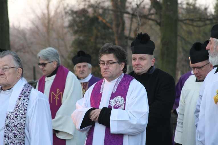 Pogrzeb ks. Adama Łacha - część I