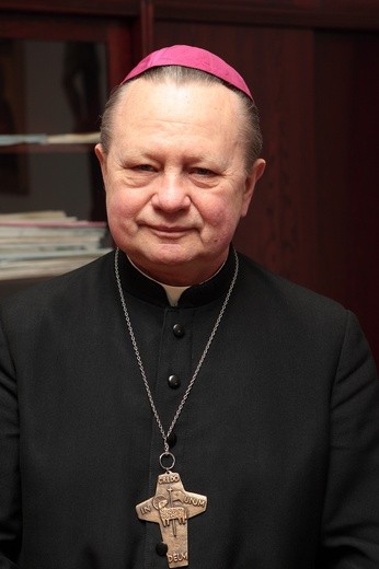 Śp. biskup Gerard Kusz (1939-2021)