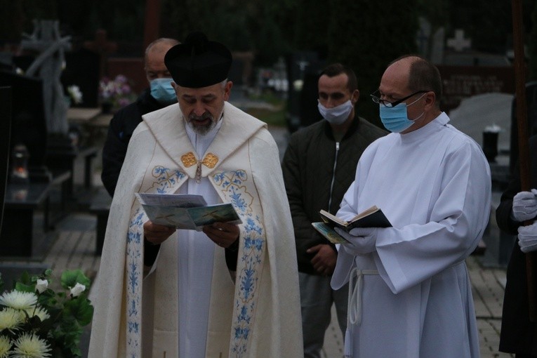 Płońsk. Pochówek dzieci nienarodzonych