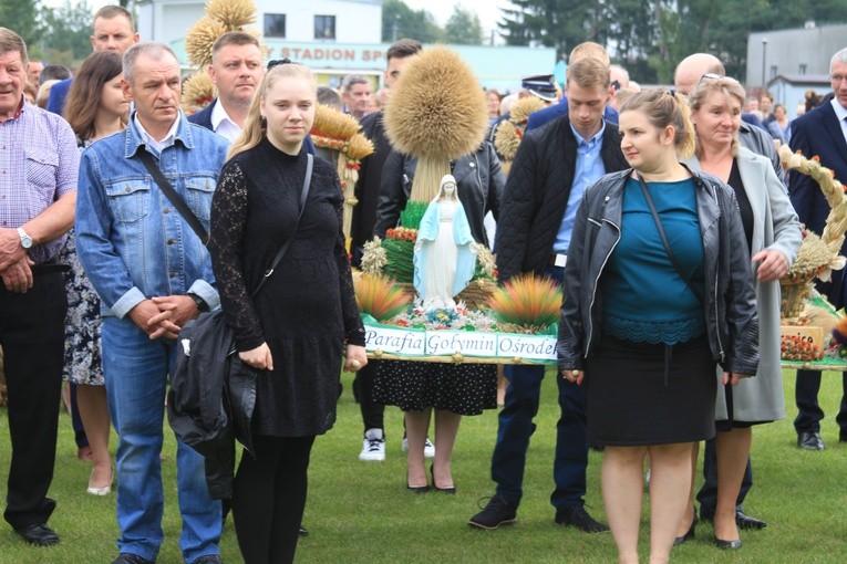 Karniewo. Dożynki diecezjalne cz. 1